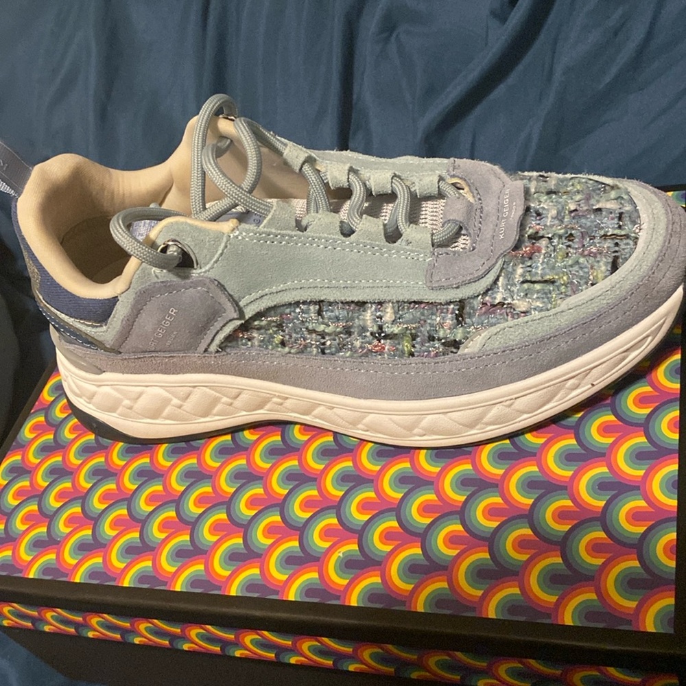 Kurt Geiger Kensington sneakers 
Women size 8.5
Color blue